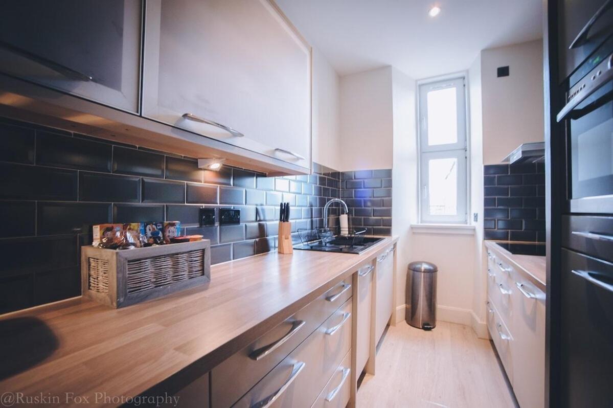 Impressive 3 Bedroom Aberdeen Extérieur photo