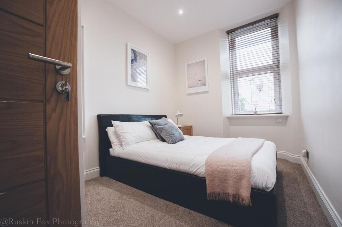 Impressive 3 Bedroom Aberdeen Extérieur photo